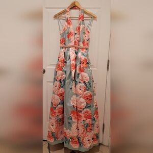 Gorgeous Floral Grown Sz 1-2